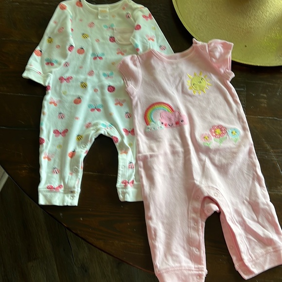 2 one piece outfits - Picture 1 of 2